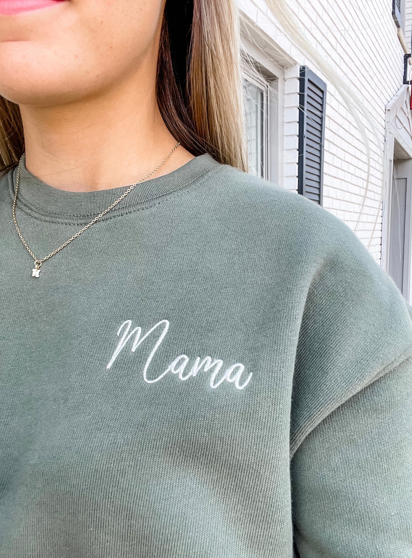 Mama Embroidered Crewneck Sweatshirt